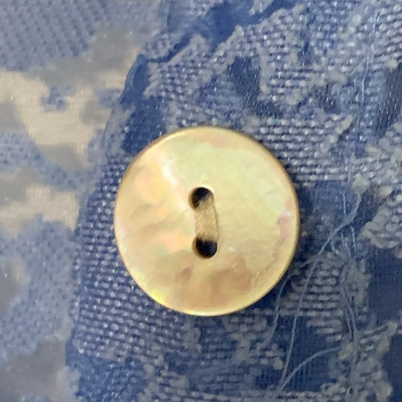 Notation button down, burn out floral pattern top SZ XL - Picture 4 of 5